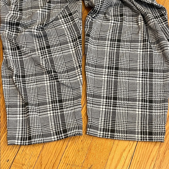 Ava & Viv 1X Women’s Black and White plaid dress Pants, Warm - Picture 9 of 10